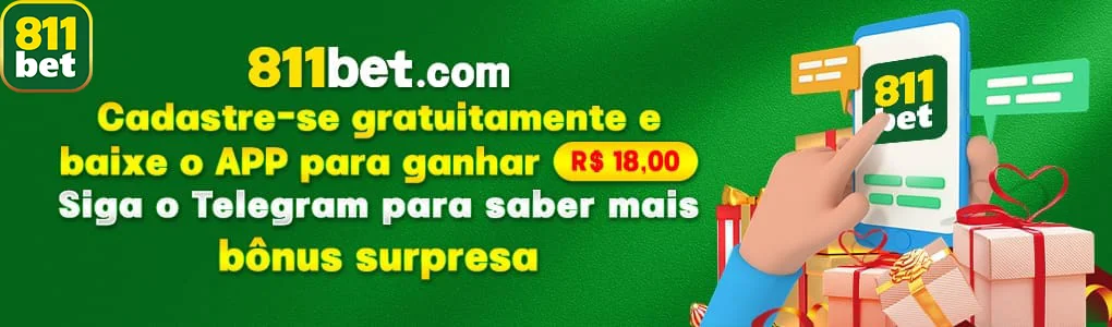 Usuário jogando em celular na plataforma 811bet